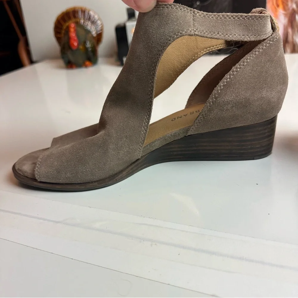 Lucky Brand chic lucky